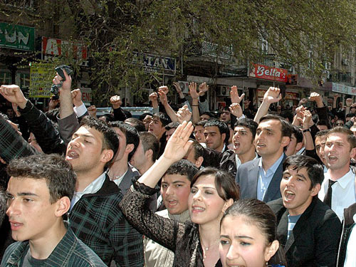 Students' action against terror, Baku, 1 May 2009. Photo of "Caucasian Knot"