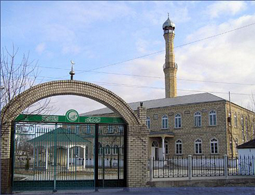 Mosque in the village of Nechaevka in the Kizilyurt District of Dagestan. Photo by Gusen Khalilulaev, http://www.tsumada.ru/