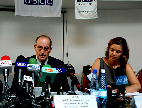 Miklos Harasti at the press conference in Baku, on the 10th of September, 2009. Photo by  www.echo-az.com, Samir Aliyev