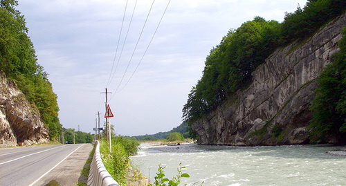 The Ardon River. Photo: LxAndrew, https://ru.wikipedia.org/wiki/%C0%F0%E4%EE%ED_(%F0%E5%EA%E0)#/media/File:014_%D0%90%D1%80%D0%B4%D0%BE%D0%BD.JPG