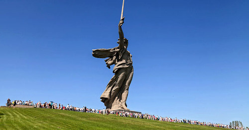 Memorial complex The Motherland Calls! at Mamaev Kurgan in Volgograd. Photo: Oleg V. Dimitrov http://www.volfoto.ru/volgograd/mamayev_kurgan/rodina_mat/photos/3636.html