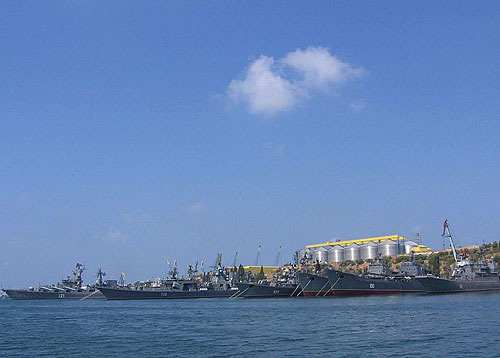 Vessels of Black Sea Fleet of the Russian Federation naval forces. Photo by http://ru.wikipedia.org