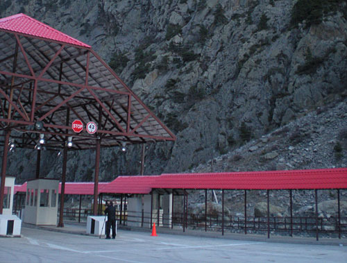 Opening of the border check point "Dariali-Verkhni Lars", March 1, 2010. Photo by the "Caucasian Knot"