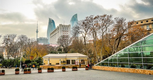 Street in the centre of Baku. Photo by Aziz Karimov for the ‘Caucasian Knot’. 