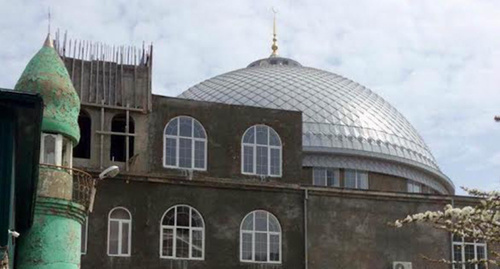 Mosque in Hungarian Fighters Street. Photo by Patimat Makhmudova for the ‘Caucasian Knot’. 