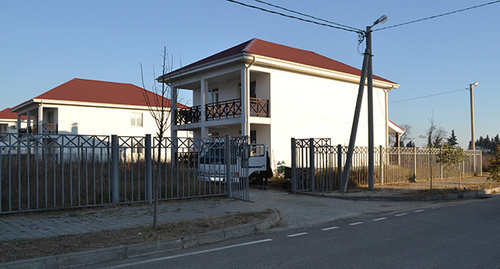 Cottage №70 in Khudyakov street occupied by the Saveliev family. Photo by Svetlana Kravchenko for the ‘Caucasian Knot’. 