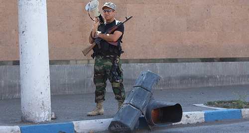 Gagik Yegaizarayan, a member of the group "Sasna Tsrer". Photo by Tigran Petrosyan for the "Caucasian Knot"