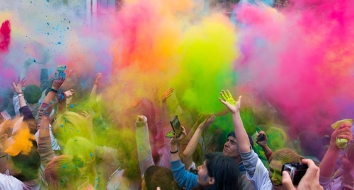 Festival of colours. Photo: http://xn----7sbbfosrbf7aufif1a9k.xn--p1ai/ (фестиваль красок.рф)