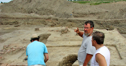 Archaeologists demand money for the museumification of the Samosdelka settlement. August 2016. Photo by Vyacheslav Yaschenko for the