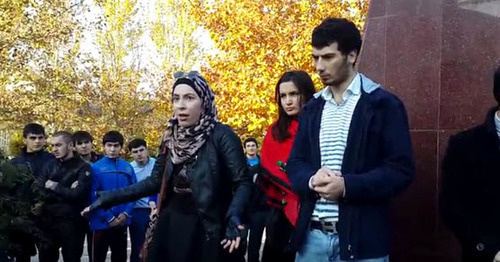 A rally in support of the lecturer of the Dagestani Medical University. Makhachkala, November 8, 2016. Screenshot of a video by the user Novoye Delo https://www.youtube.com/watch?v=SOqre5q7o18