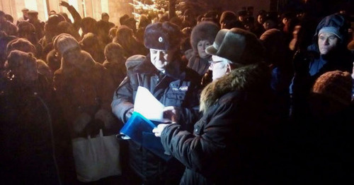 Miners of the "Kingcoal" group of companies gather at the company's office, December 19, 2016. Photo by Valery Lyugaev for the 'Caucasian Knot'. 