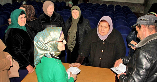 Relatives of the missing residents of Chechnya received genetic passports. Grozny, March 14, 2017. Photo: Ibragim Estamirov / IA "Grozny-inform"