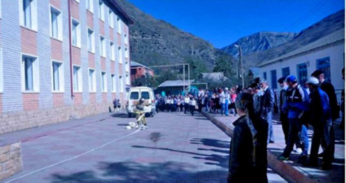 In the vicinity of explosion site in the village of Agvali, Tsumadin District, Dagestan, April 24, 2017. Still picture, video Republic of Dagestan, https://www.youtube.com/watch?v=6YcLsAtP040