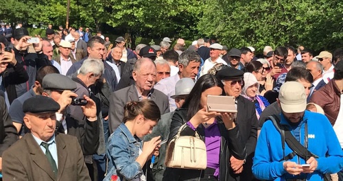 Participants of anticorruption rally in Makhachkala, May 27, 2017. Photo by Patimat Makhmudova for the 'Caucasian Knot'. 