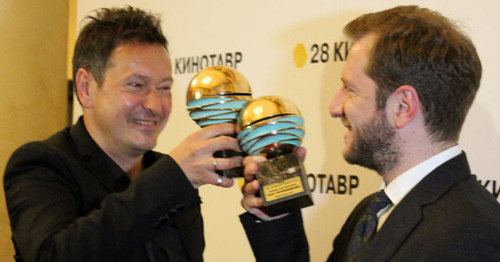 Vladislav Opelyants, cinematographer of the film "Hostages", and film director Rezo Gigineishvili at the closing ceremony of the 28th Kinotavr Open Russian Film Festival. Sochi, June 14, 2017. Photo by Tatyana Ukolova for "Caucasian Knot"