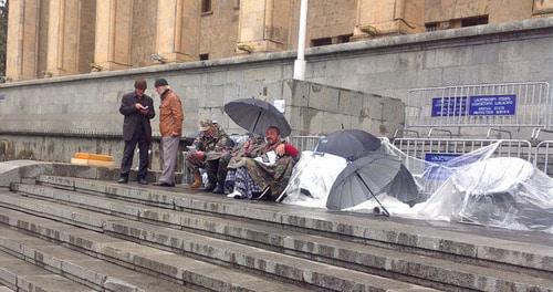 Hunger strike held by activists of parliamentary opposition "Georgian Patriots’ Alliance" Party, Tbilisi, September 28, 2017. Photo by Galina Gotua for the Caucasian Knot.  