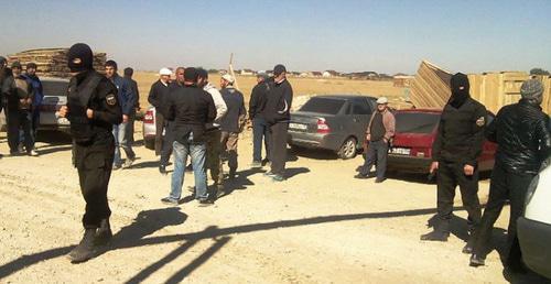 Power agents have dispersed residents of the Makhachkala dwelling settlement of Krasnoarmeisk, who opposed demolition of houses. October 5, 2017. Photo by Said Vagabov https://chernovik.net