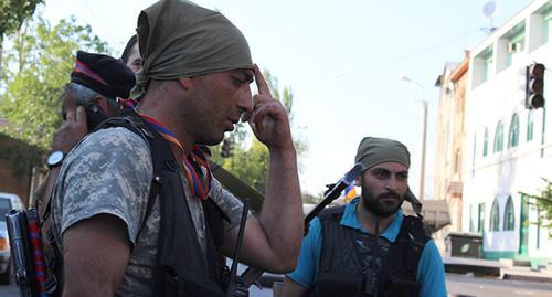 Fighters of members of "Sasna Tsrer" squad. Photo by Tigran Petrosyan for the Caucasian Knot. 