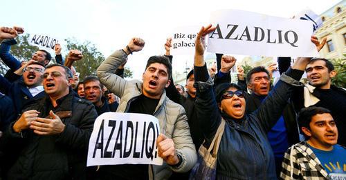 Activists of the "Musavat" Party went out in Baku to picket. November 3, 2017. Photo by Aziz Karimov for the "Caucasian Knot"