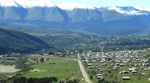 The villages of Leninaul and Kalininaul near the border between Chechnya and Dagestan. Photo CC BY SA 3.0: Umar Dagirov / Wikisklad