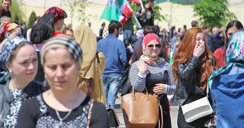 Women in Grozny. Photo by Magomed Magomedov for the "Caucasian Knot"