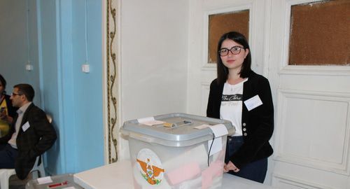 A member of the election commission in Stepanakert. Photo by Alvard Grigoryan for the "Caucasian Knot"