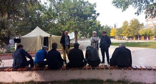 Participants of picket in Makhachkala. Photo by Rasul Magomedov for the Caucasian Knot