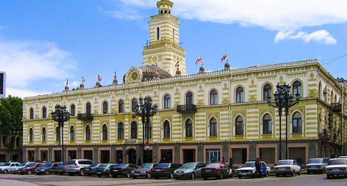 Tbilisi City Assembly. Photo: Gilad Rom, http://ru.wikipedia.org