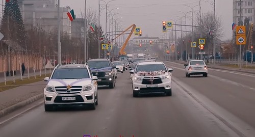 A wedding cortege in Chechnya. Screenshot of the video https://www.youtube.com/watch?v=vq01MTjUfGs