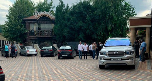 Wedding cortege in Chechnya. Photo by the Caucasian Knot correspondent