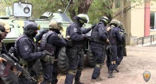 The FSB officers. Photo by the press service of Russia's National Antiterrorist Committee (NAC) http://nac.gov.ru/antiterroristicheskie-ucheniya/operativnym-shtabom-v-saratovskoy-oblasti-1.html#&amp;gid=1&amp;pid=5