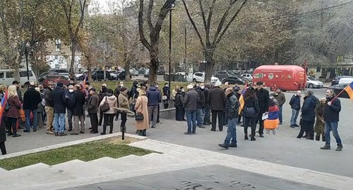 Participants of a protest action in Yerevan, December 14, 2020. Screenshot of the video by "Novosti-Armenia" https://www.youtube.com/watch?v=7LvKHIqBkZA&amp;feature=youtu.be