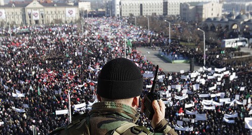 A law enforcer during a protest action. Grozny. Photo: REUTERS/Eduard Korniyenko