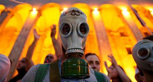 A participant of the rally against the visit of a Russian State Duma MP, held at the building of the Georgian Parliament. Tbilisi, June 19, 2019. Photo REUTERS / Irakli Gedenidze