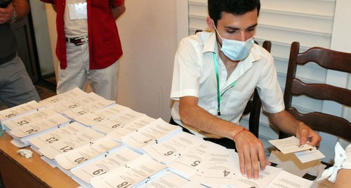 Voting in Armenia. Photo by Armine Martirosyan for the Caucasian Knot