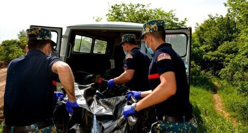 Searches conducted in the Karabakh conflict zone. Photo by the press service of the Emergency Service of Nagorno-Karabakh http://rs-nkr.am/content.php?contid=3177