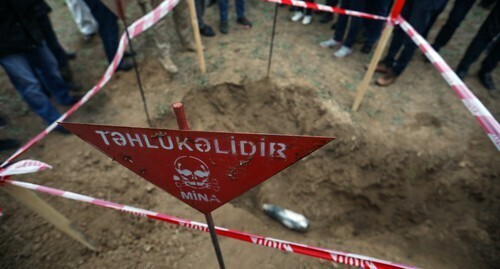 An enclosed area with an unexploded ordnance. Photo by Aziz Karimov for the "Caucasian Knot"