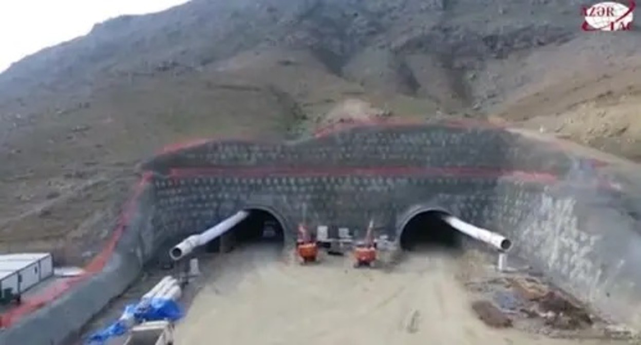 Construction of tunnels on the Horadiz-Jebrail-Zangilan-Agbend highway in Azerbaijan, which, according to the Azerbaijani side, is to become part of the Zangezur corridor. Screenshot: https://video.azertag.az/ru/site/video/129222