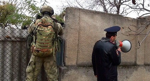 Law enforcers during CTO. Photo: http://nac.gov.ru/kontrterroristicheskie-operacii/v-kbr-unichtozhen-bandit-prichastnyy-k-rasstrelu.html