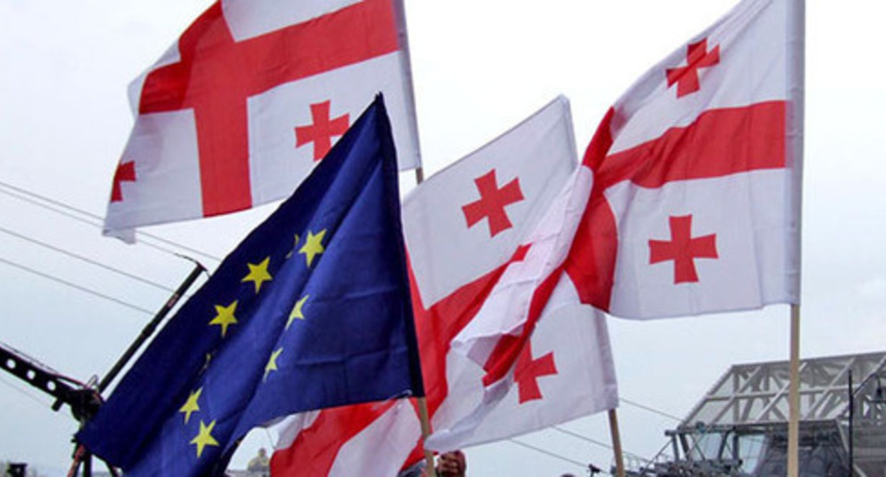 Georgia and EU flags. Photo by Edita Badasyan for the Caucasian Knot