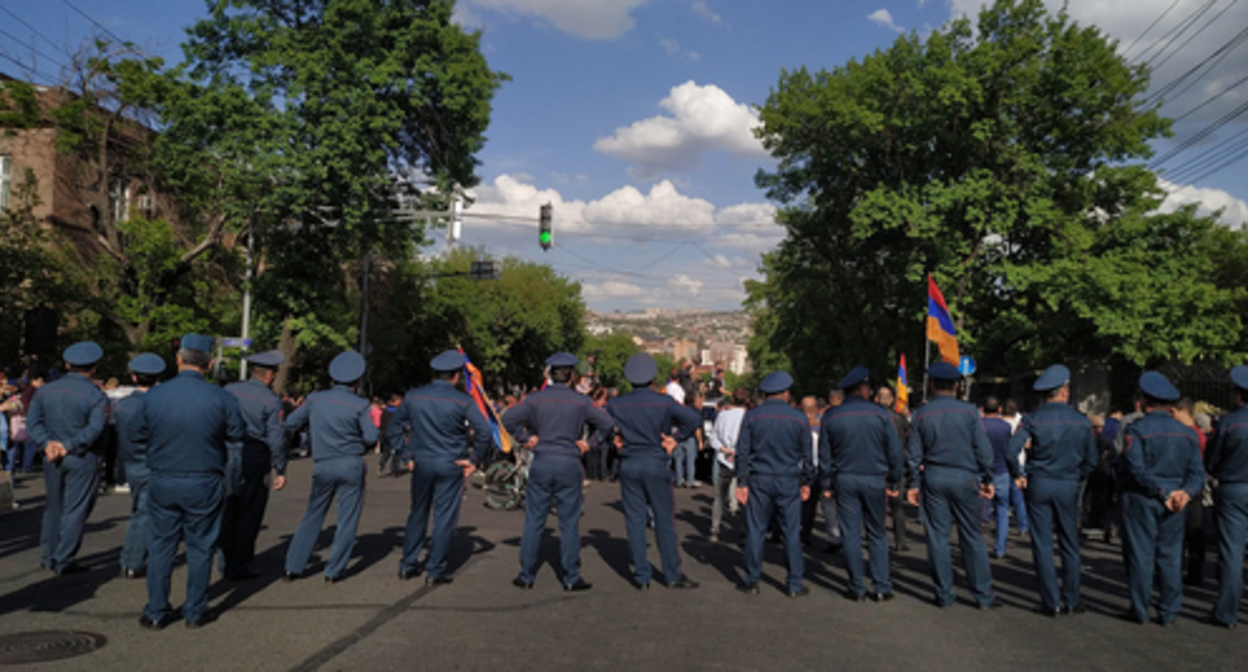 Policemen during a protest action. Photo by Armine Martirosyan for the Caucasian Knot