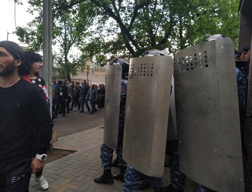 Policemen, Yerevan, May, 2022. Photo by Armine Martirosyan for the Caucasian Knot