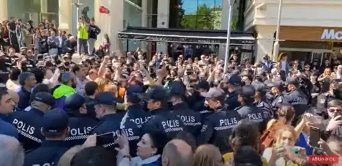 Clashes with policemen at a protest action in Baku. Image made from video posted by Meydan TV on May 14, 2022, https://www.youtube.com/watch?v=v5w2VgDymLU