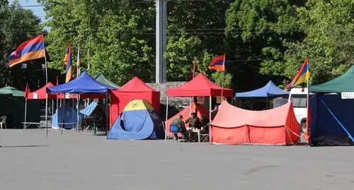 The opposition tent camp. Photo by Tigran Petrosyan  for the "Caucasian Knot"