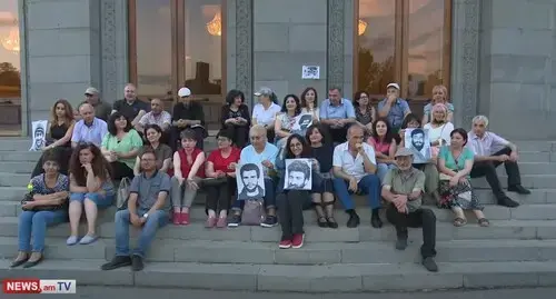 Participants in a symbolic sit-in strike in Yerevan on June 15, 2022. Screenshot of the video https://www.youtube.com/watch?v=dRkkxs0tQ_g