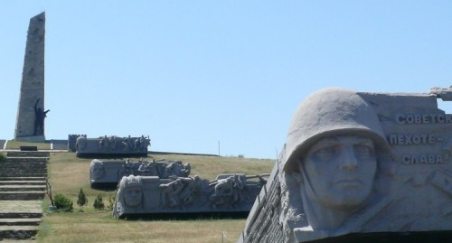 Saur-Mogila (before being demolished). Photo: Donbass National Academy of Construction and Architecture, http://donnasa.ru/?page_id=87097&lang=ru