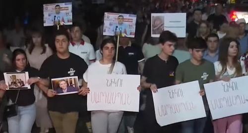 Protesters in Yerevan, July 15 https://www.youtube.com/watch?v=R-skM-S1bYI