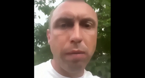 A tourist who tried to find a deserted place to spend time with a woman in the mountains of Dagestan apologizes to the Dagestanis. Screenshot: https://vk.com/wall-91185437_1764502?z=video-91185437_456262757%2F1aed310c0d0dffc7e0%2Fpl_post_-91185437_1764502