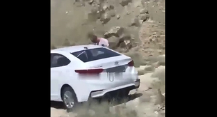 The tourist who had tried to seclude himself with a woman in the mountains in Dagestan apologized to the residents of the  republic. Screenshot of the video https://vk.com/wall-91185437_1764502?z=video-91185437_456262757%2F1aed310c0d0dffc7e0%2Fpl_post_-91185437_1764502