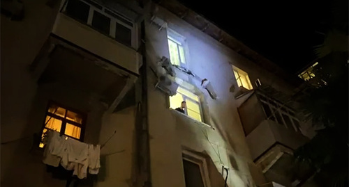 The five-storey house in Sochi, where three people died after a balcony collapsed. Photo by the Russian Ministry for Emergencies